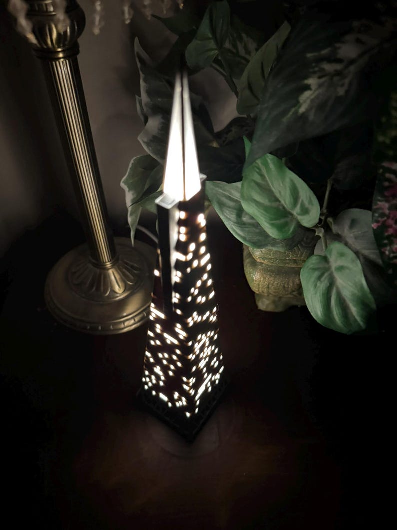 Transamerica Pyramid Light Up Model- 3D Printed